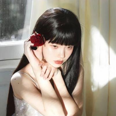 正面全裸